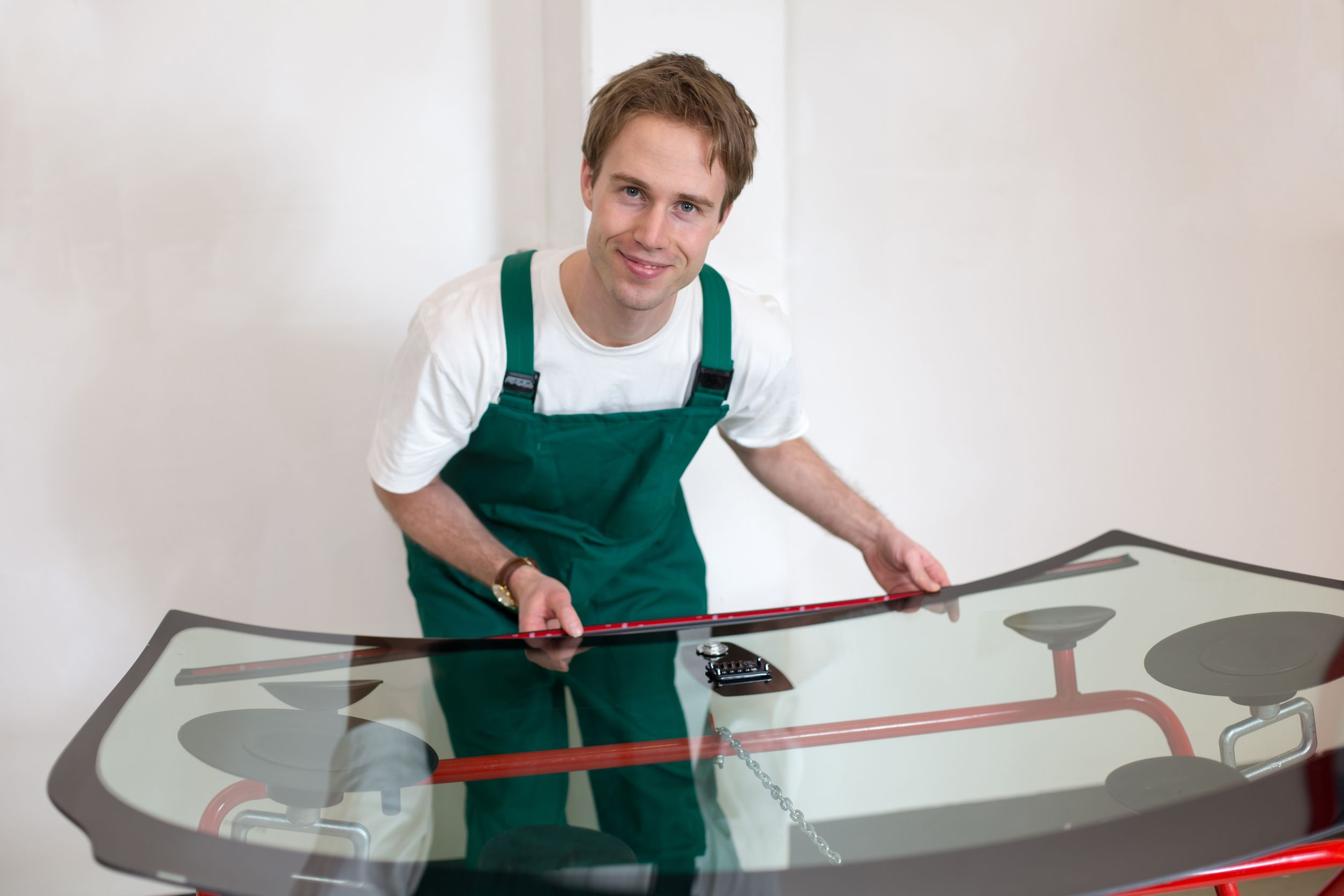 Get Quality Glass Repair In Westbury