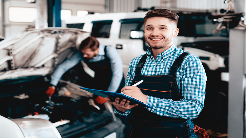 The Difference Between Laminated and Tempered Auto Glass in Chicago