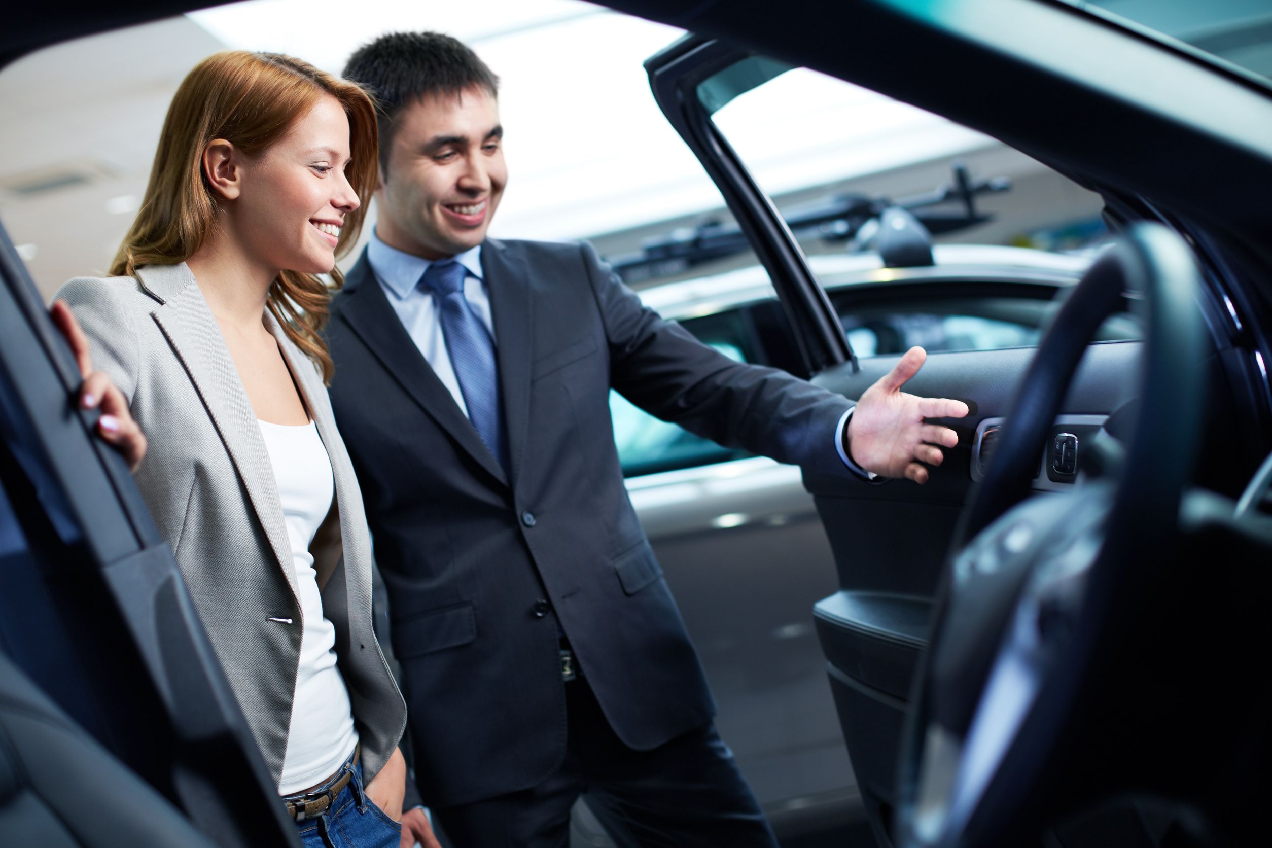 The Advantages To Buying At Your Used Mercedes-Benz Dealer