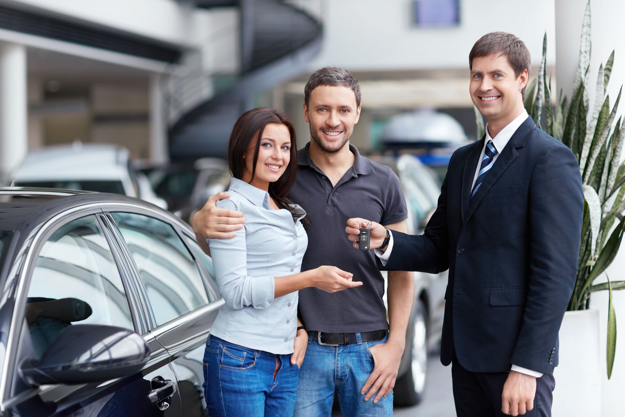 Why Should Your Next Vehicle Come From a Used Car Dealer in Cicero?